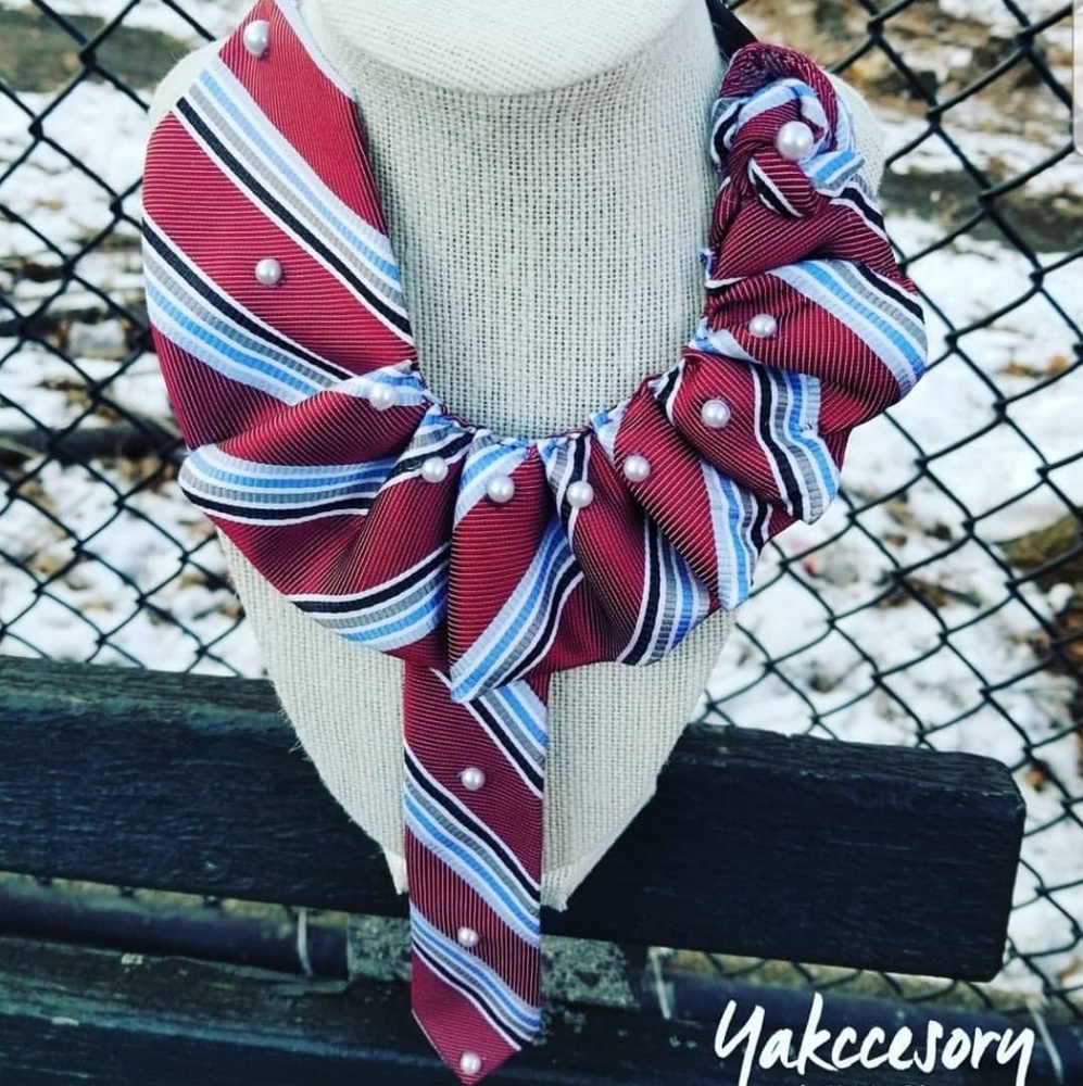 Bowtie,brooch
